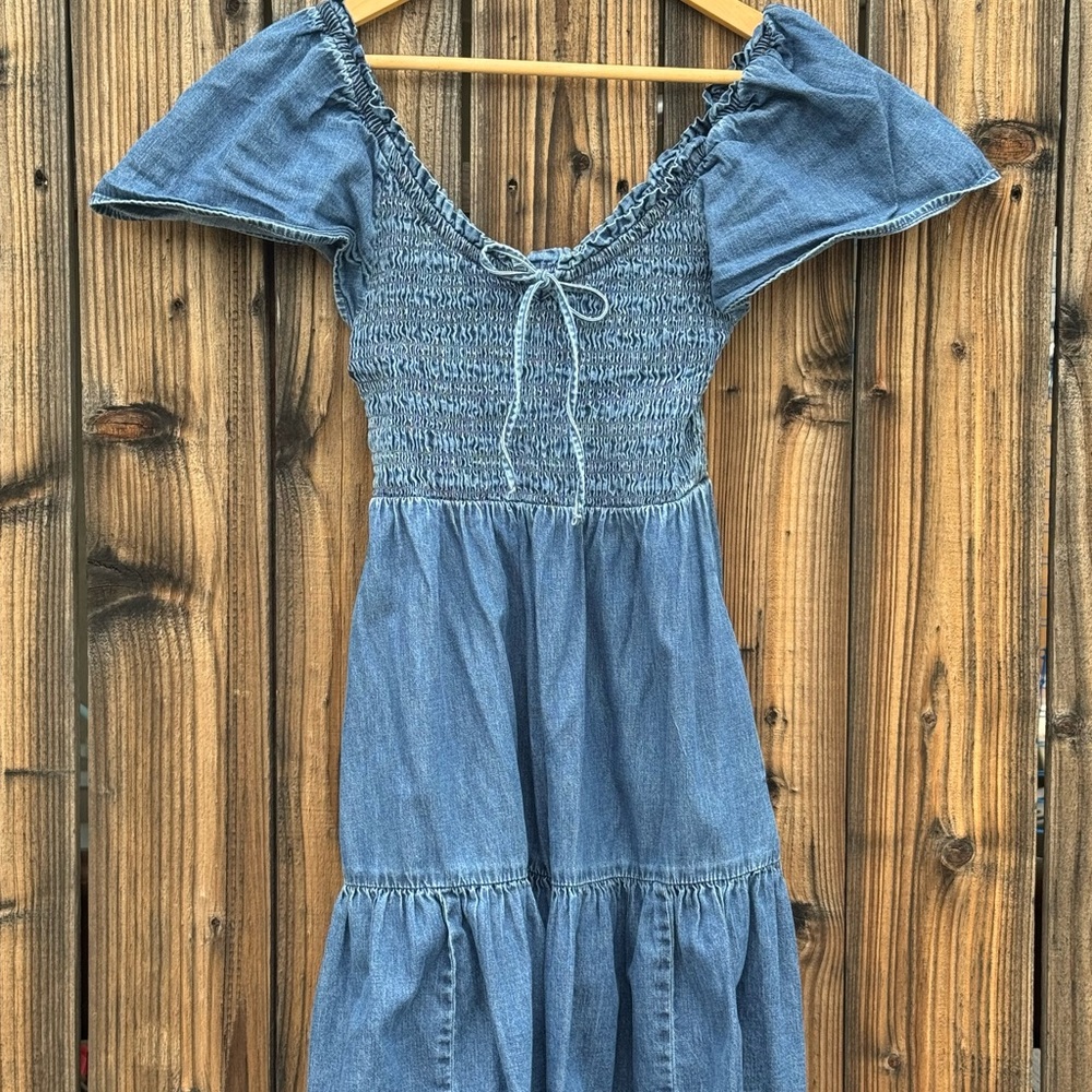 GAP || Puff Sleeve Denim Midi Dress